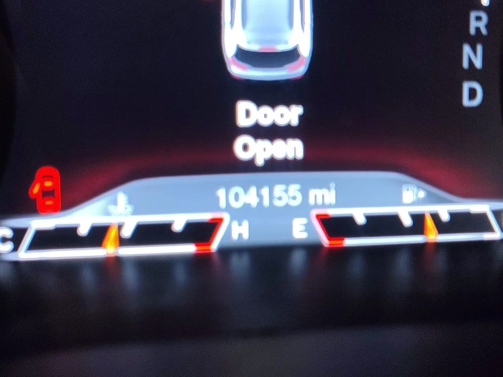 Used 2015 Gray Jeep Limited image 21