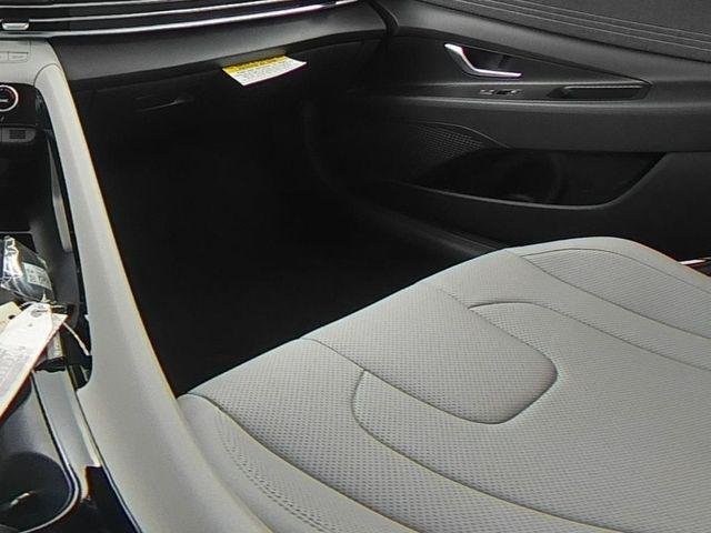 New 2026 Black Hyundai Limited image 38