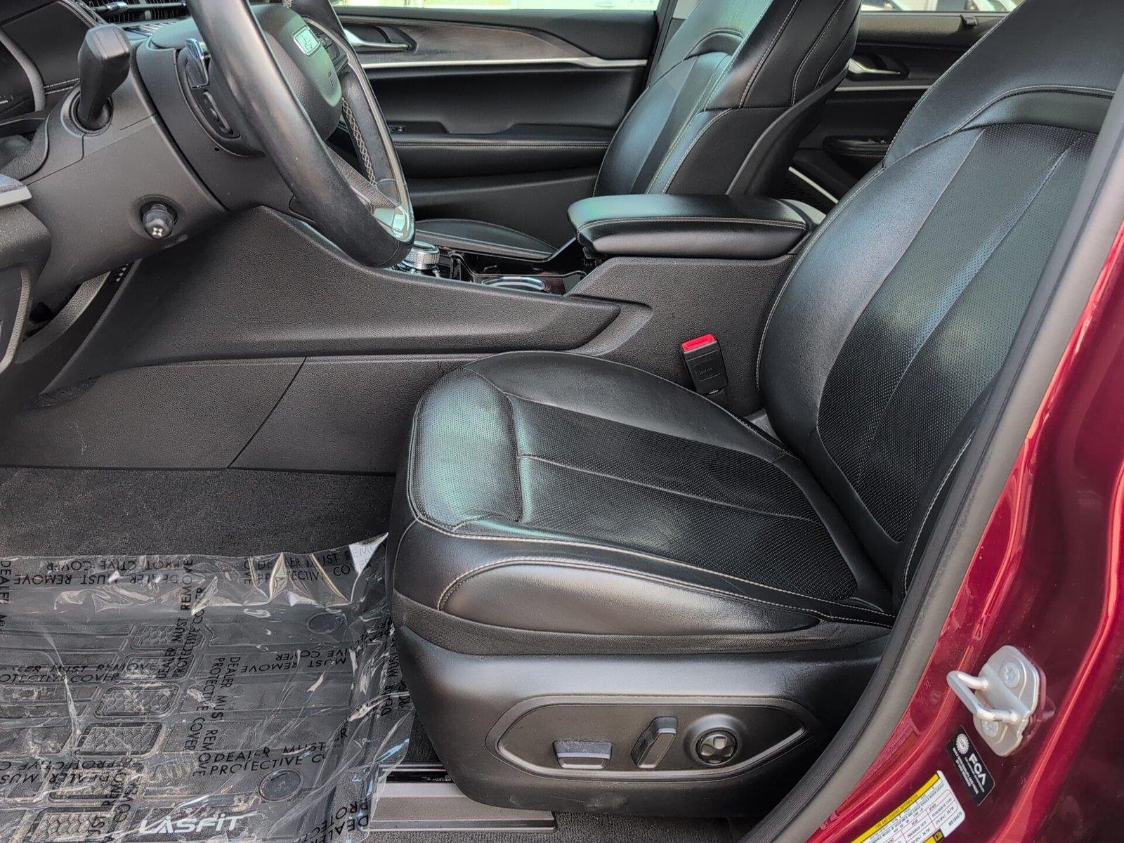 Used 2021 Velvet Red Pearlcoat Jeep Limited image 3