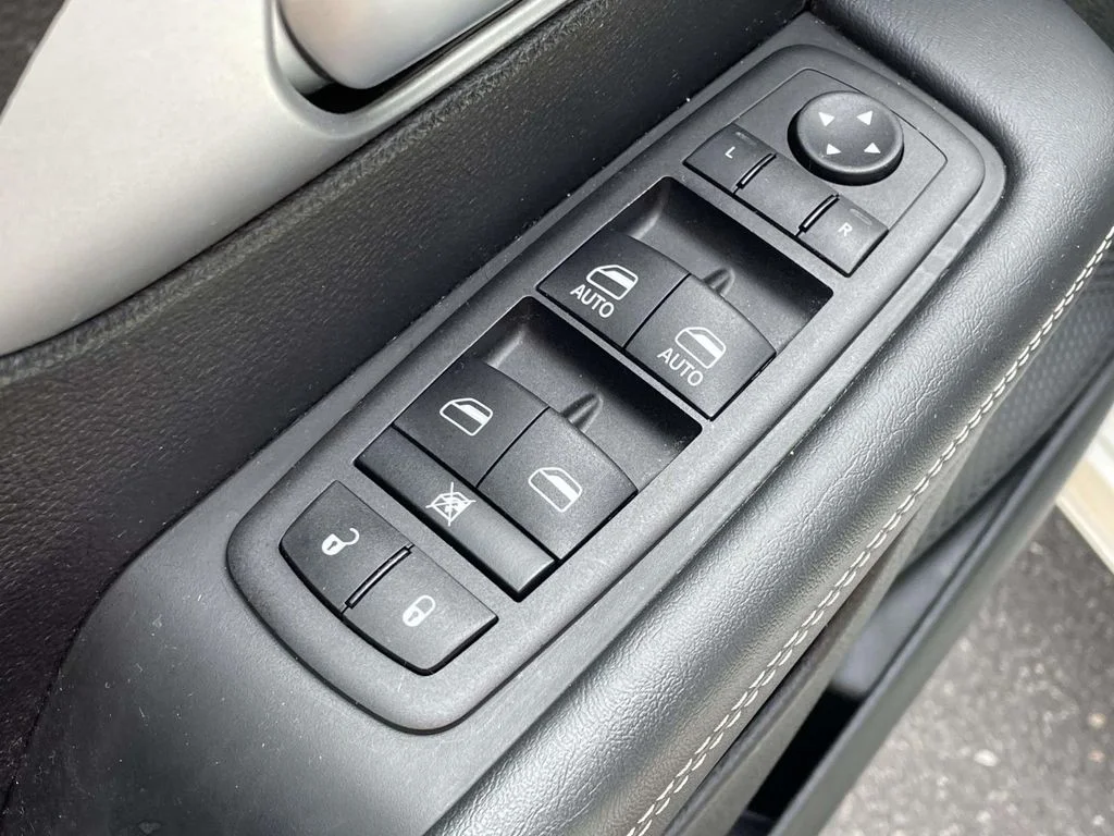 Used 2023 White Chrysler Touring S image 16