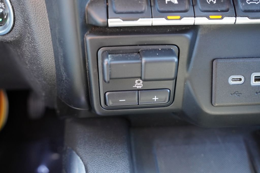 Certified Used 2020 Northsky Blue Metallic Chevrolet LTZ image 32