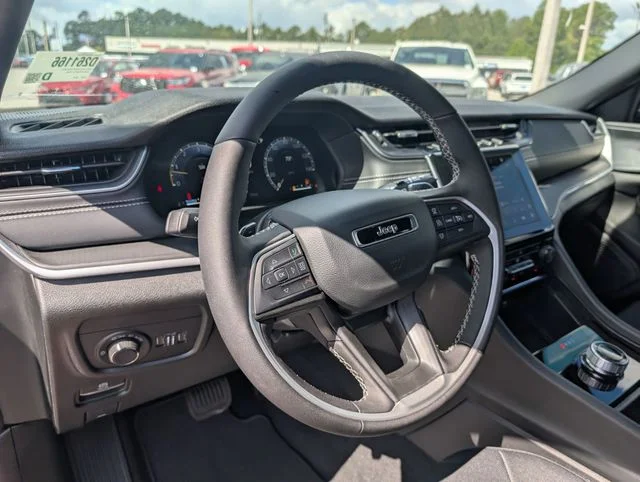 2026 Jeep Grand Cherokee Laredo - Photo 34