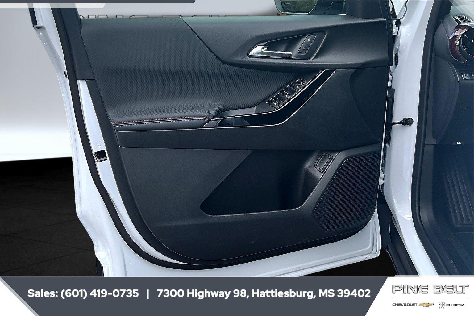 New 2026 Polar White Tricoat Chevrolet RS image 19