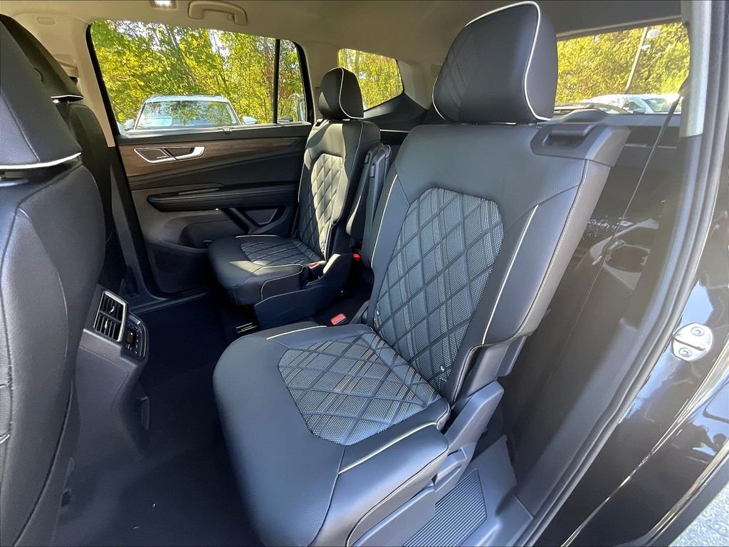 New 2026 Black Volkswagen 2.0T SEL Premium R-Line image 15