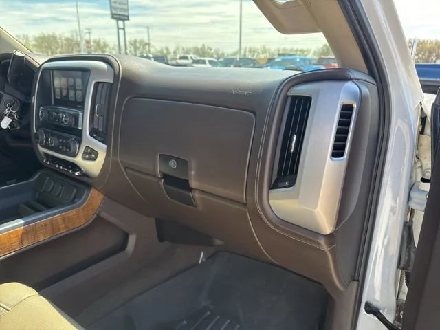 Used 2018 WHITE FROST TRICOAT GMC SLT image 54