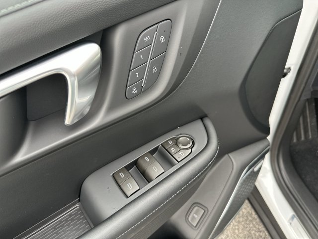 2026 Buick Enclave Preferred - Photo 18