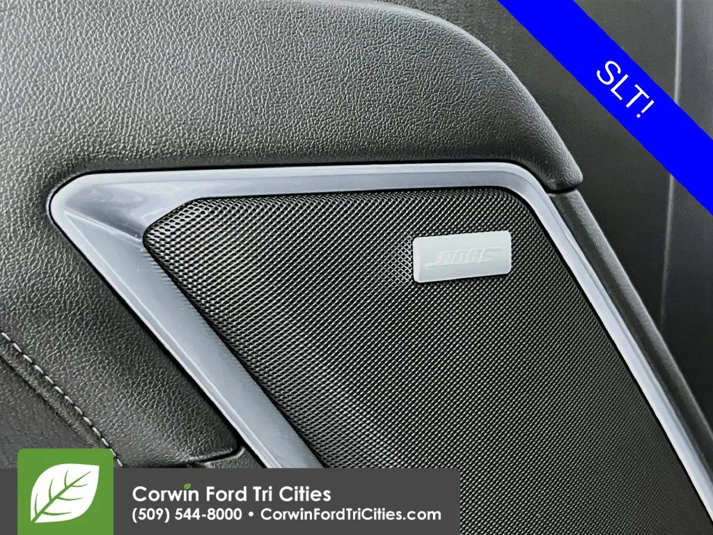Used 2023 Summit White GMC SLT image 12