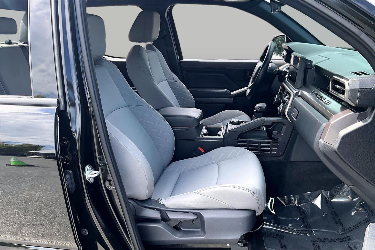 Used 2025 Black Toyota SR5 image 9