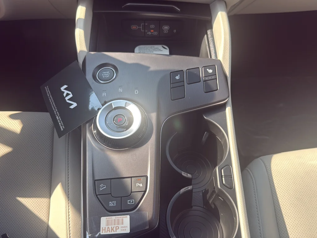 New 2027 Fusion Black Kia EX image 21