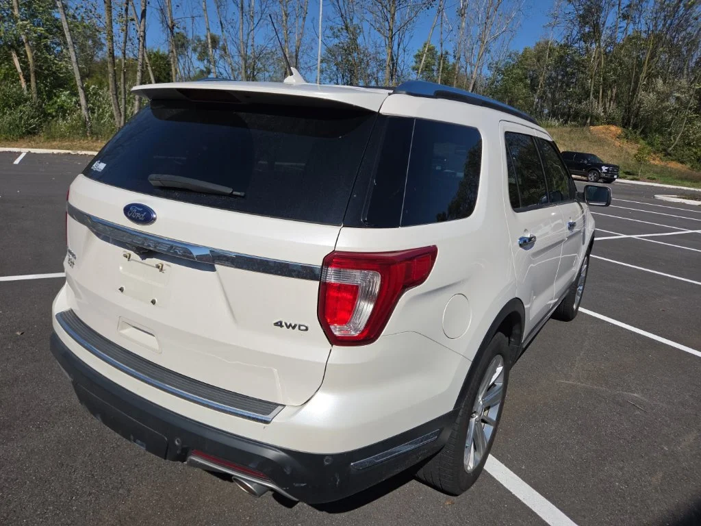 Used 2019 White Ford Limited image 8