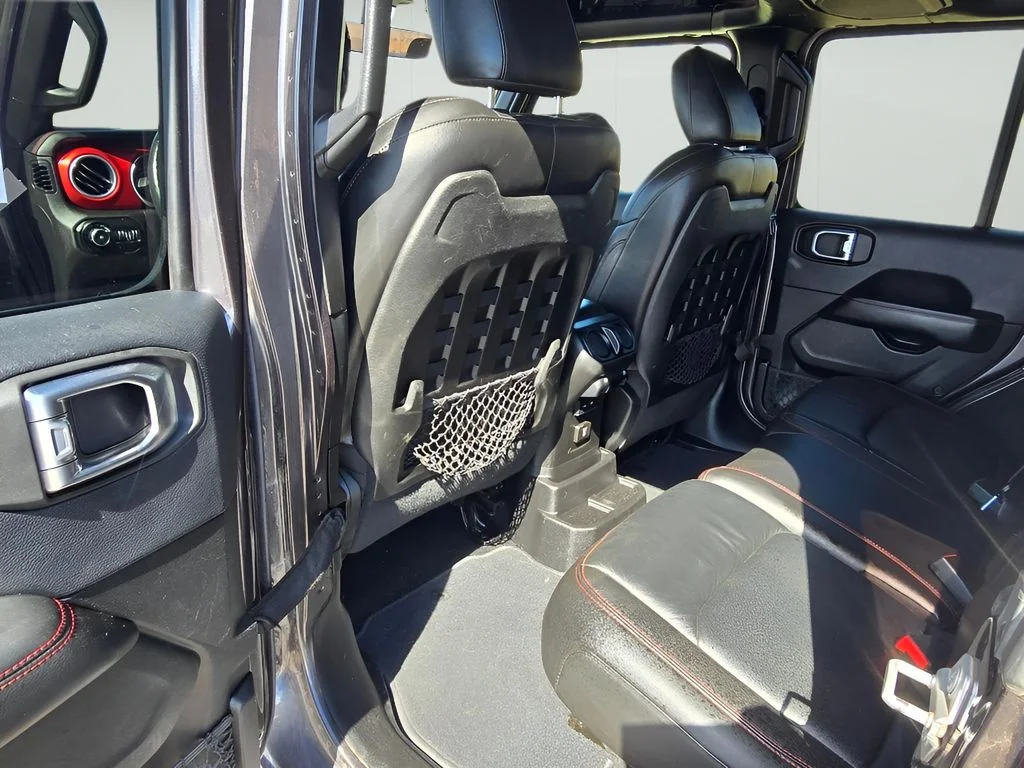 Used 2018 Granite Crystal Metallic Clearcoat Jeep Rubicon image 25