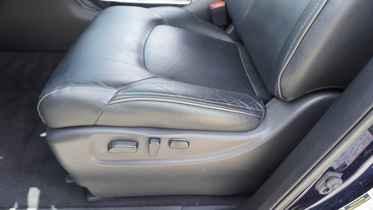 Used 2019 Blue INFINITI LUXE image 23