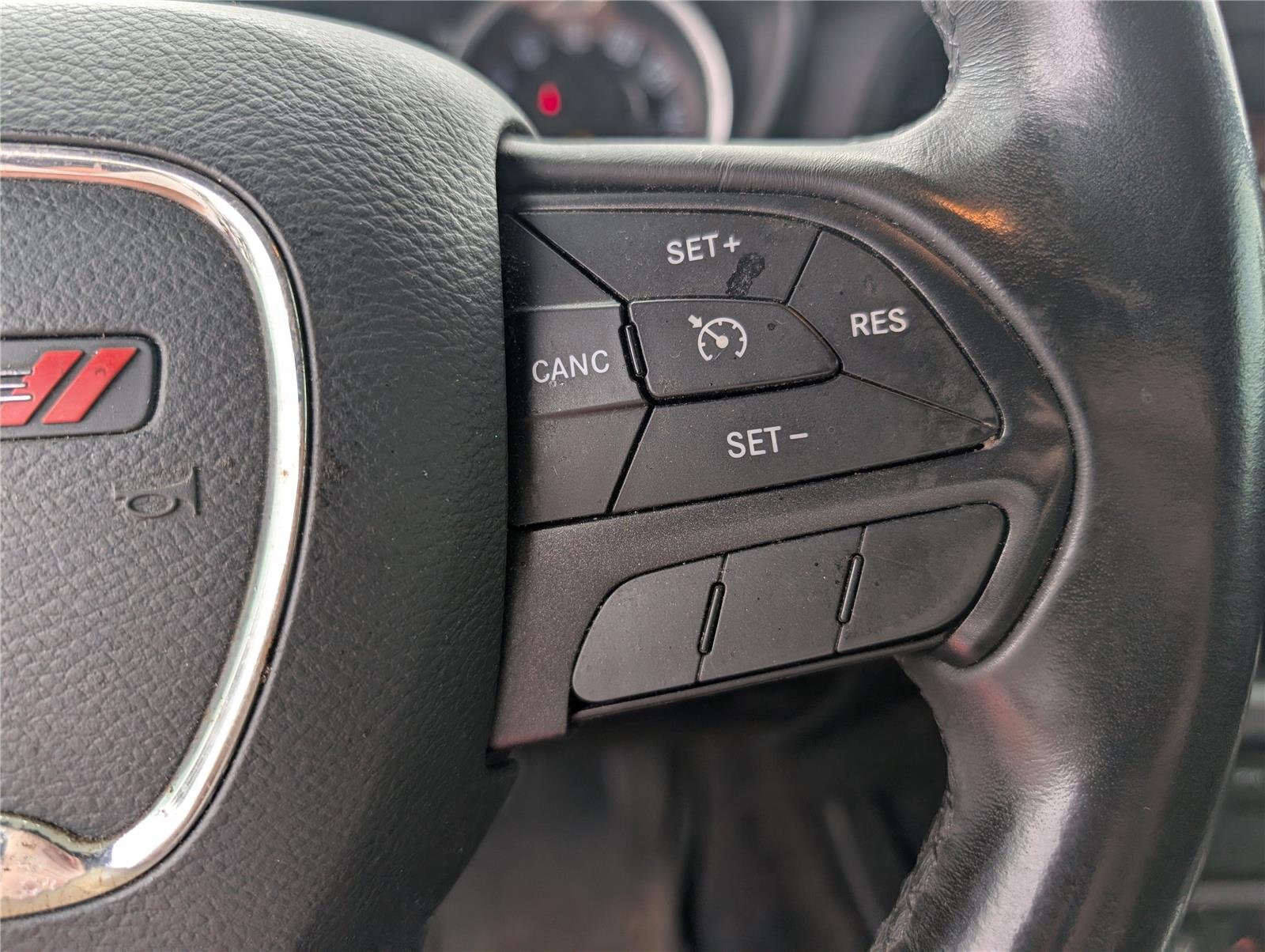 Used 2016 Pitch Black Clearcoat Dodge SXT image 19