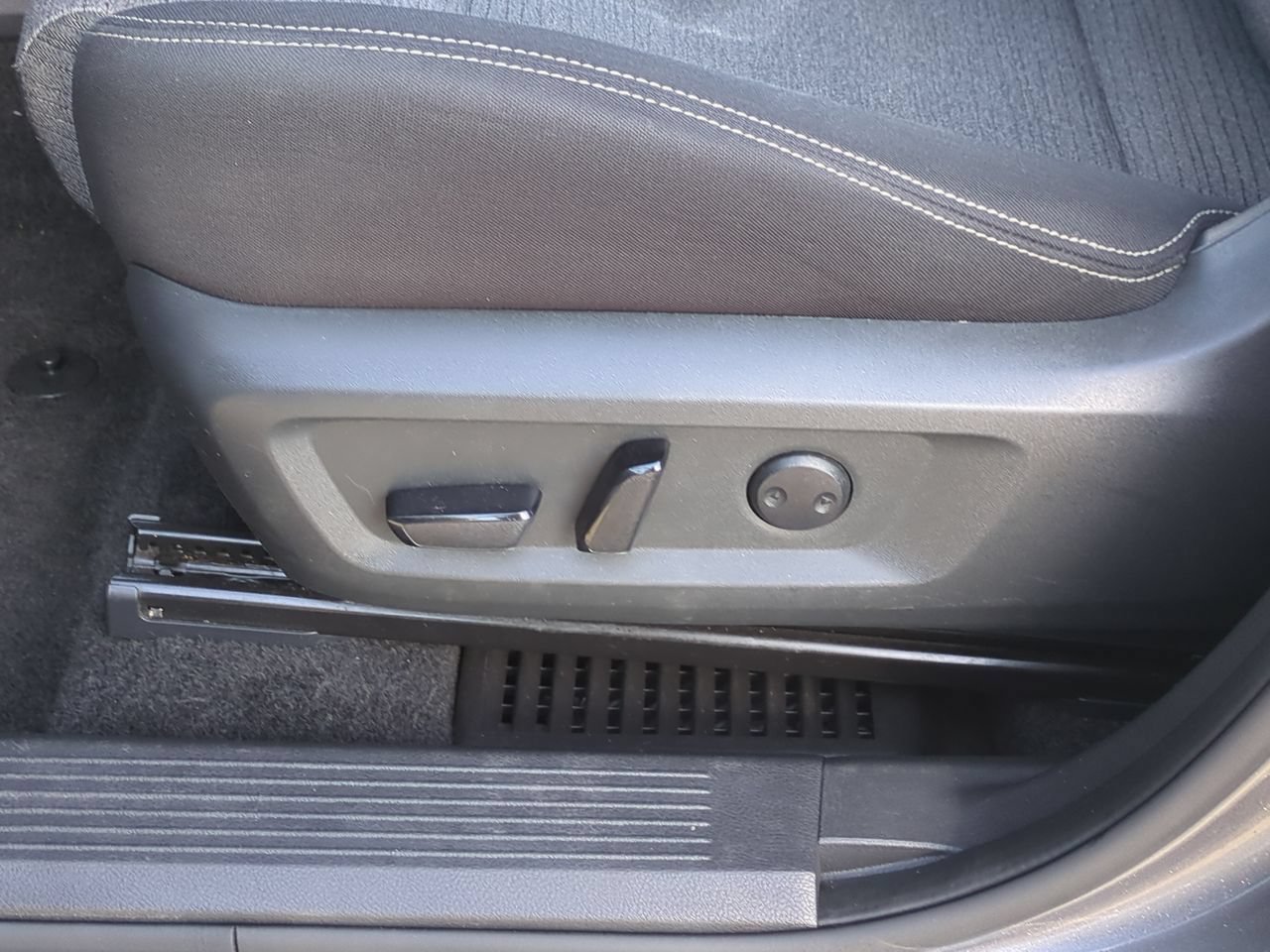 Used 2023 Gun Metallic Nissan SV image 33