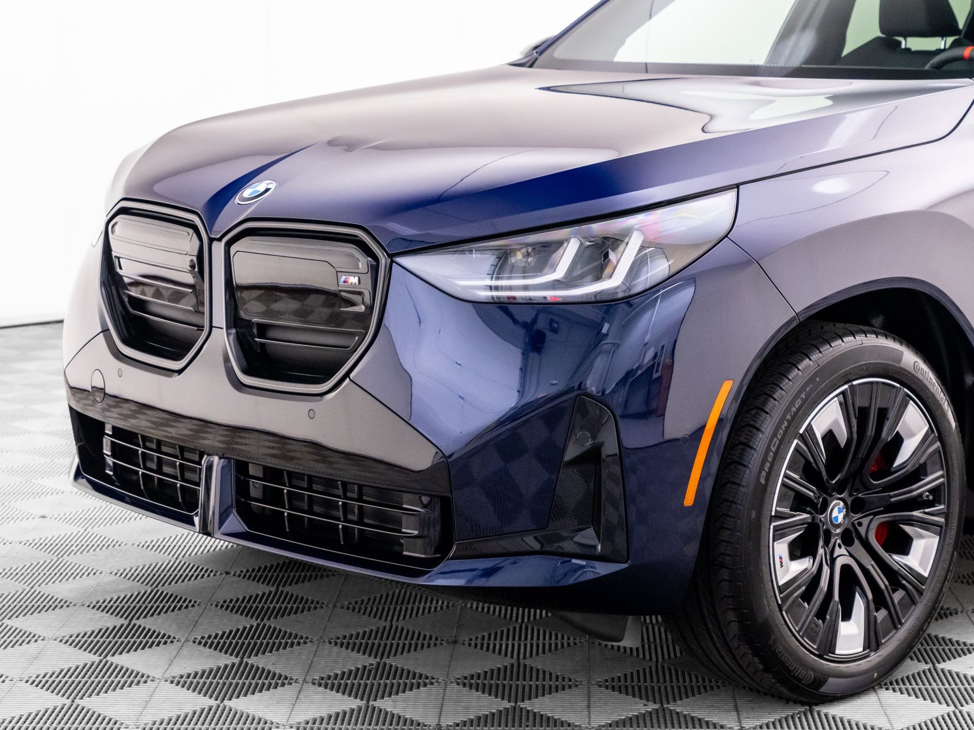 New 2026 Tanzanite Blue II Metallic BMW M50 xDrive image 36