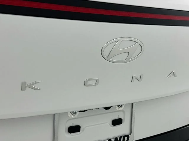 New 2026 White Hyundai SE image 23