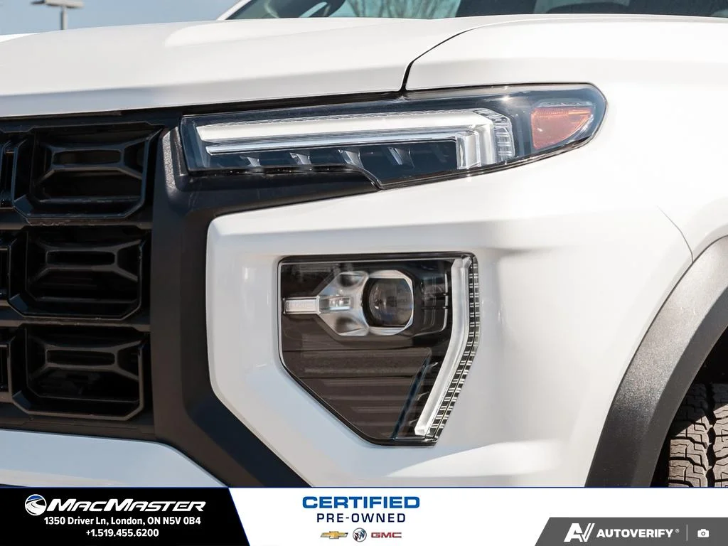Used 2025  GMC Elevation image 13