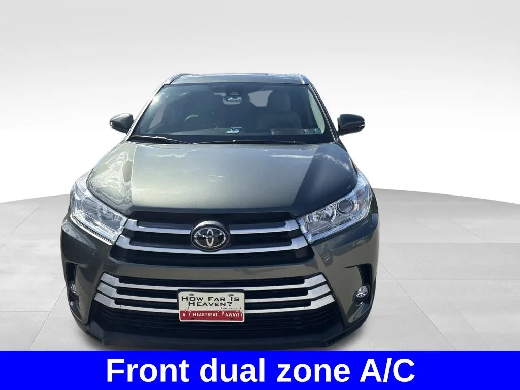 Used 2019 Green Toyota XLE image 10