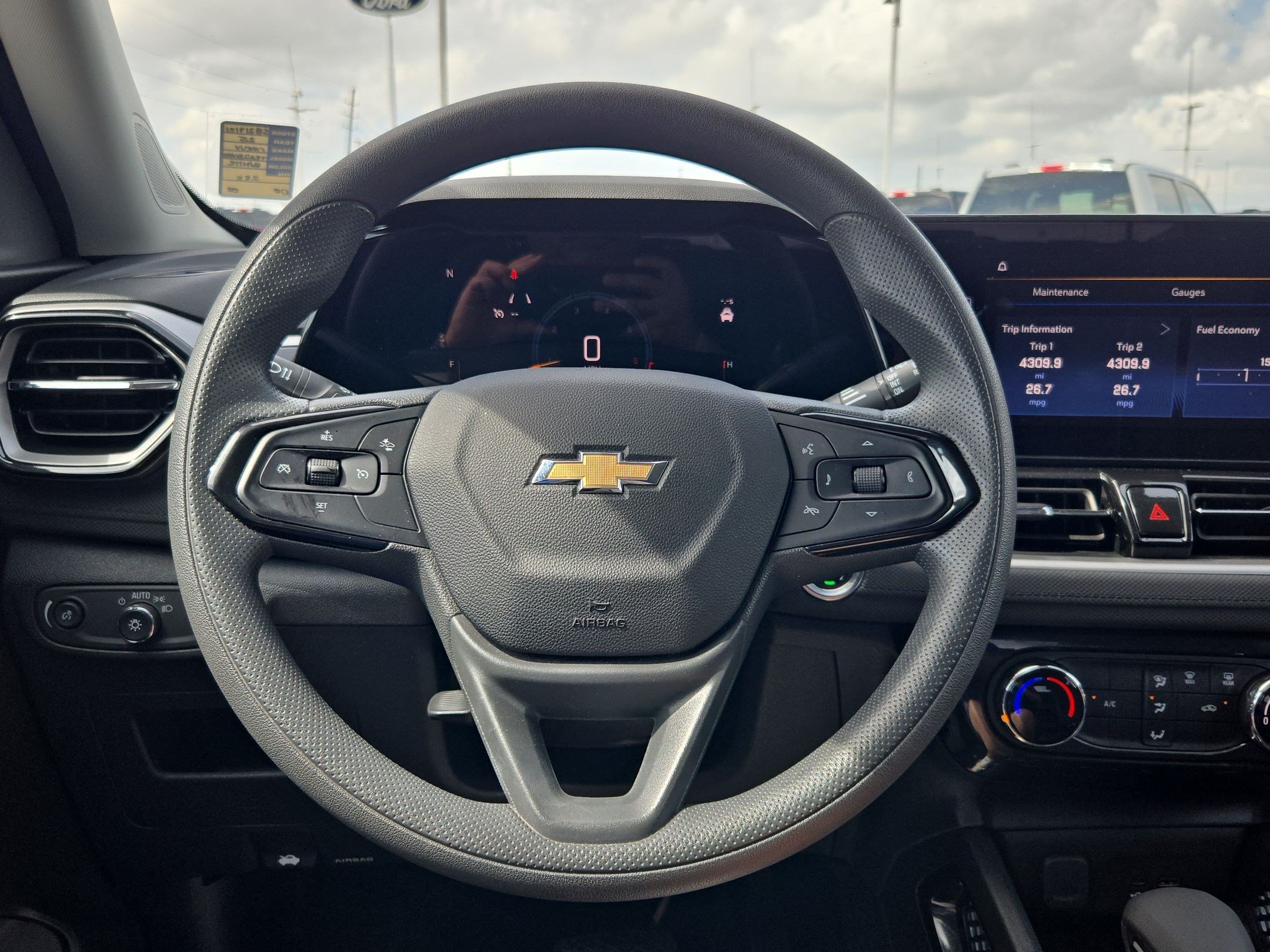 Used 2025 Summit White Chevrolet LT image 15
