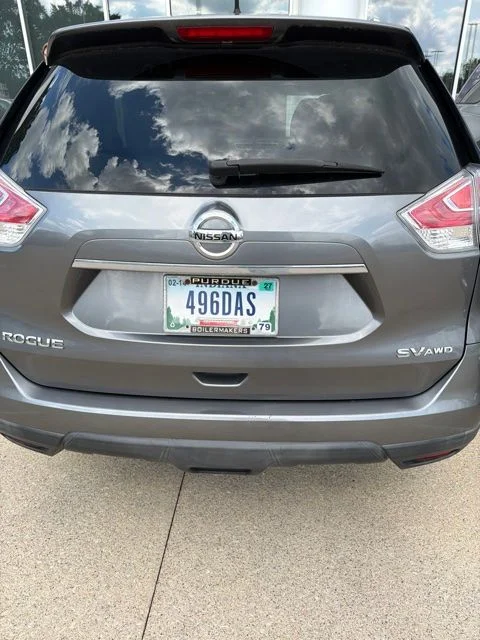 Used 2016 Gray Nissan SV image 4
