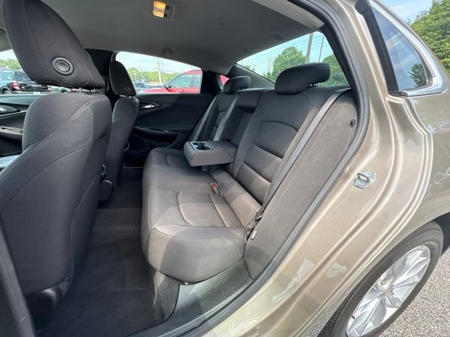 Used 2023 Gray Chevrolet LT image 25