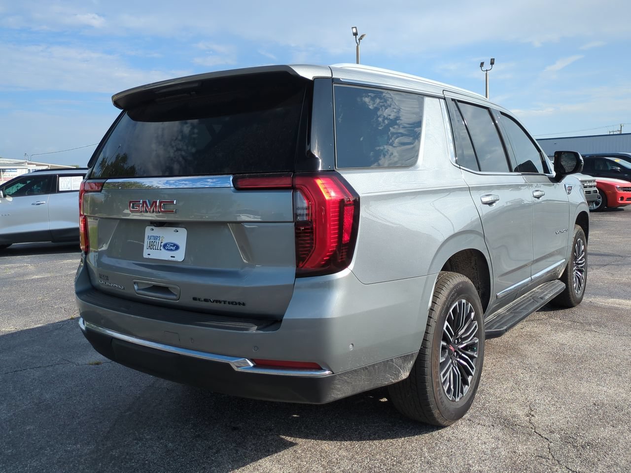 Used 2025 Sterling Metallic GMC Elevation image 4