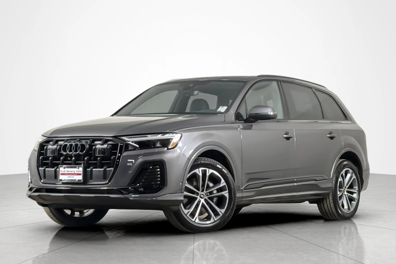 2026 Audi Q7 45 Premium Plus quattro Tiptronic's photo