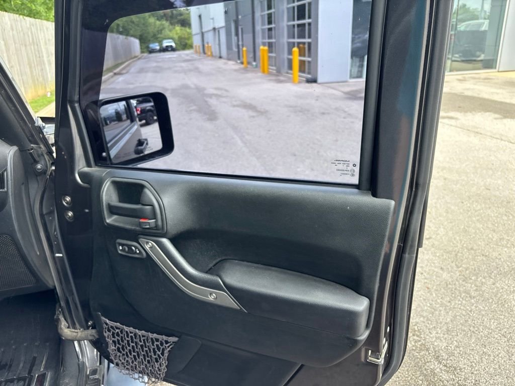 Used 2017 Gray Jeep Unlimited Sport image 32