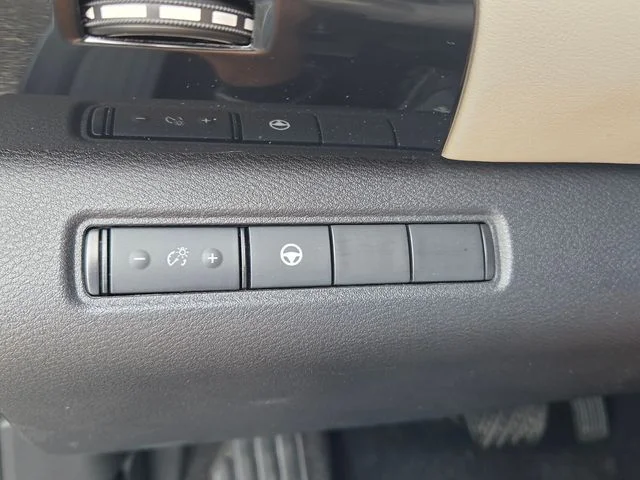 Used 2024 Gray Nissan SV image 27