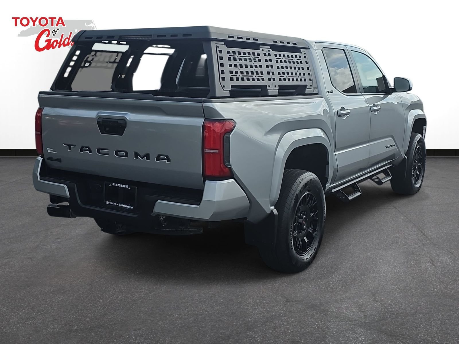 Used 2025 Silver Toyota SR5 image 5