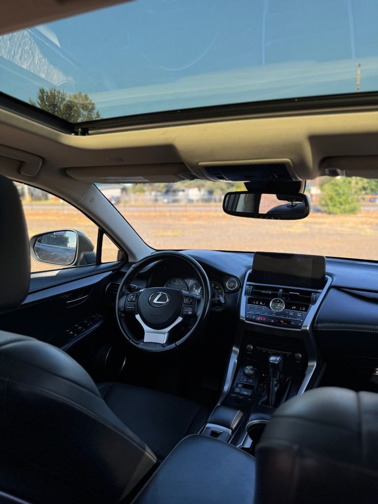 Used 2019 Atomic Silver Lexus 300 Base image 29