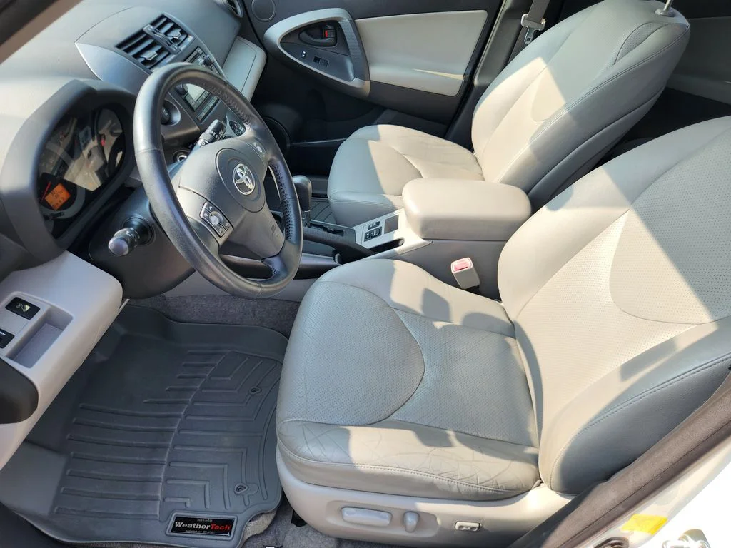 Used 2012 Blizzard Pearl Toyota Limited image 9