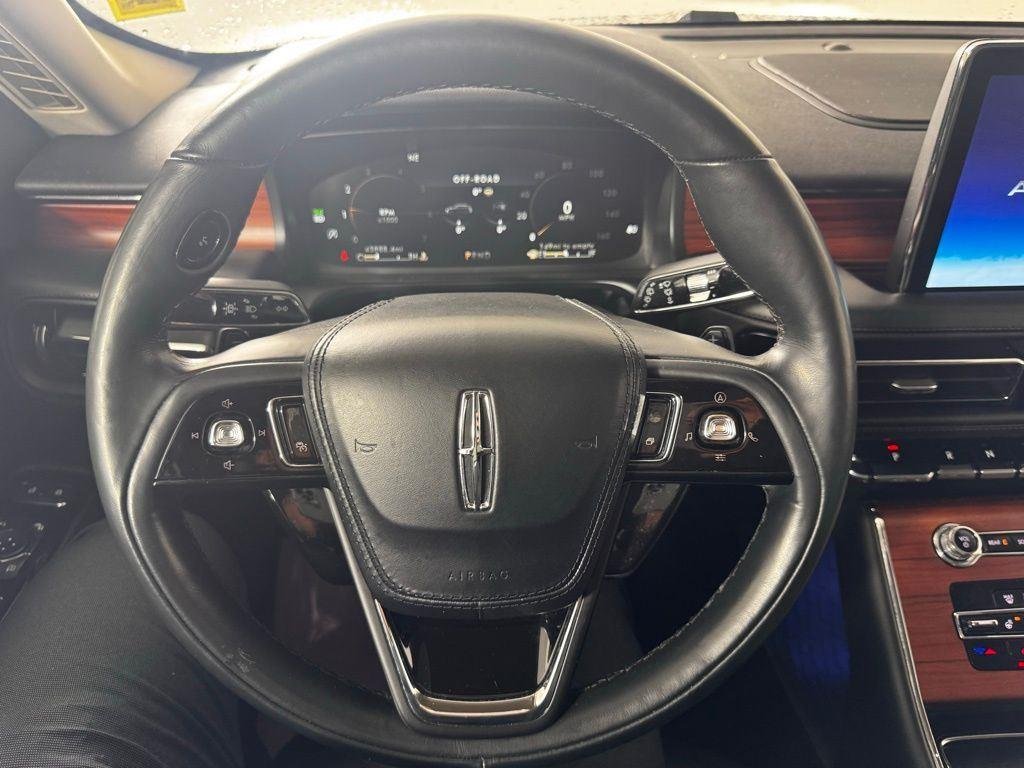 Used 2023 Black Metallic Lincoln Reserve image 14