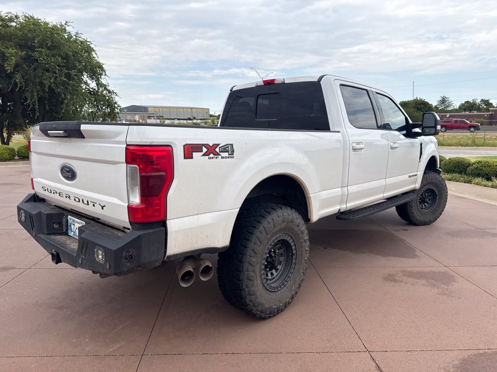 Used 2019 White Ford Lariat image 4