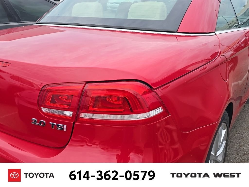 Used 2013 Red Volkswagen Komfort Edition image 9