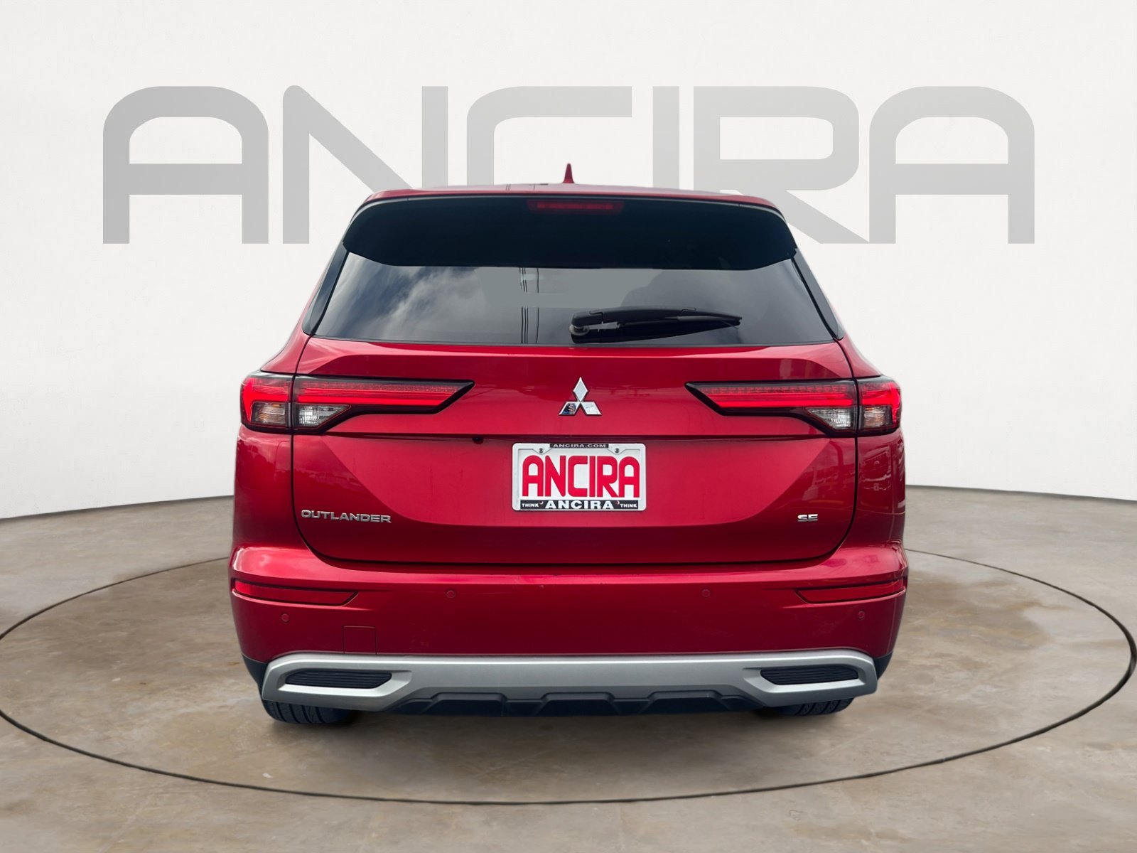 Used 2024 Diamond Red Mitsubishi SE image 9