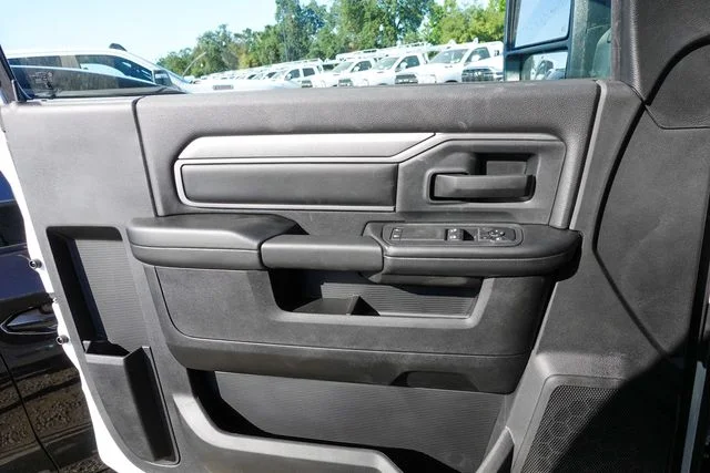 New 2025 Bright White Clearcoat RAM Tradesman image 15