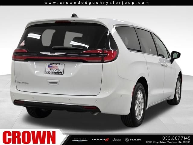 New 2025 Bright White Clear-Coat Exterior Paint Chrysler Select image 5