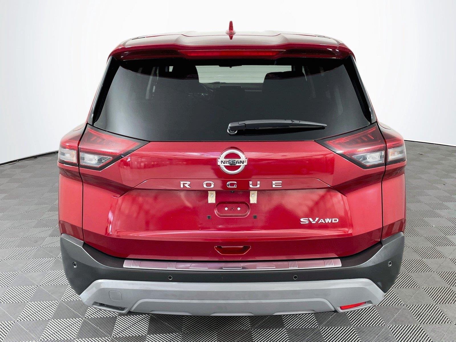 Used 2021 Scarlet Ember Tintcoat Nissan SV image 7