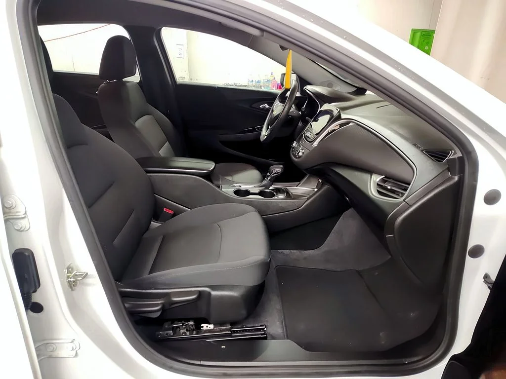 Used 2022 Summit White Chevrolet LT image 12