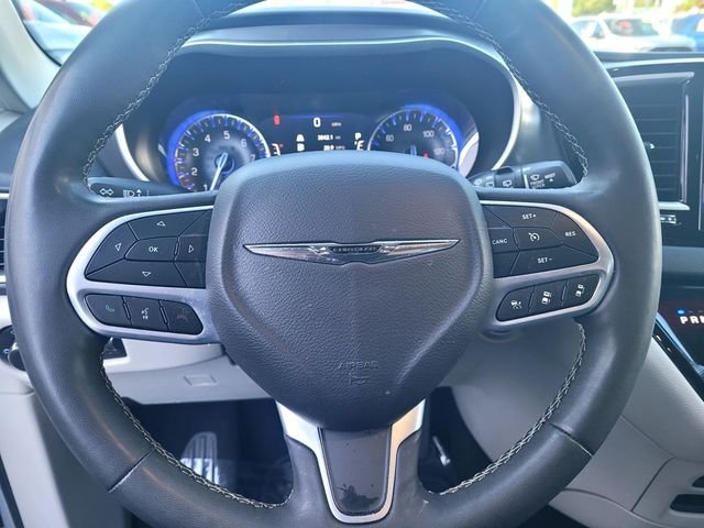 Used 2023 White Chrysler Touring L image 20