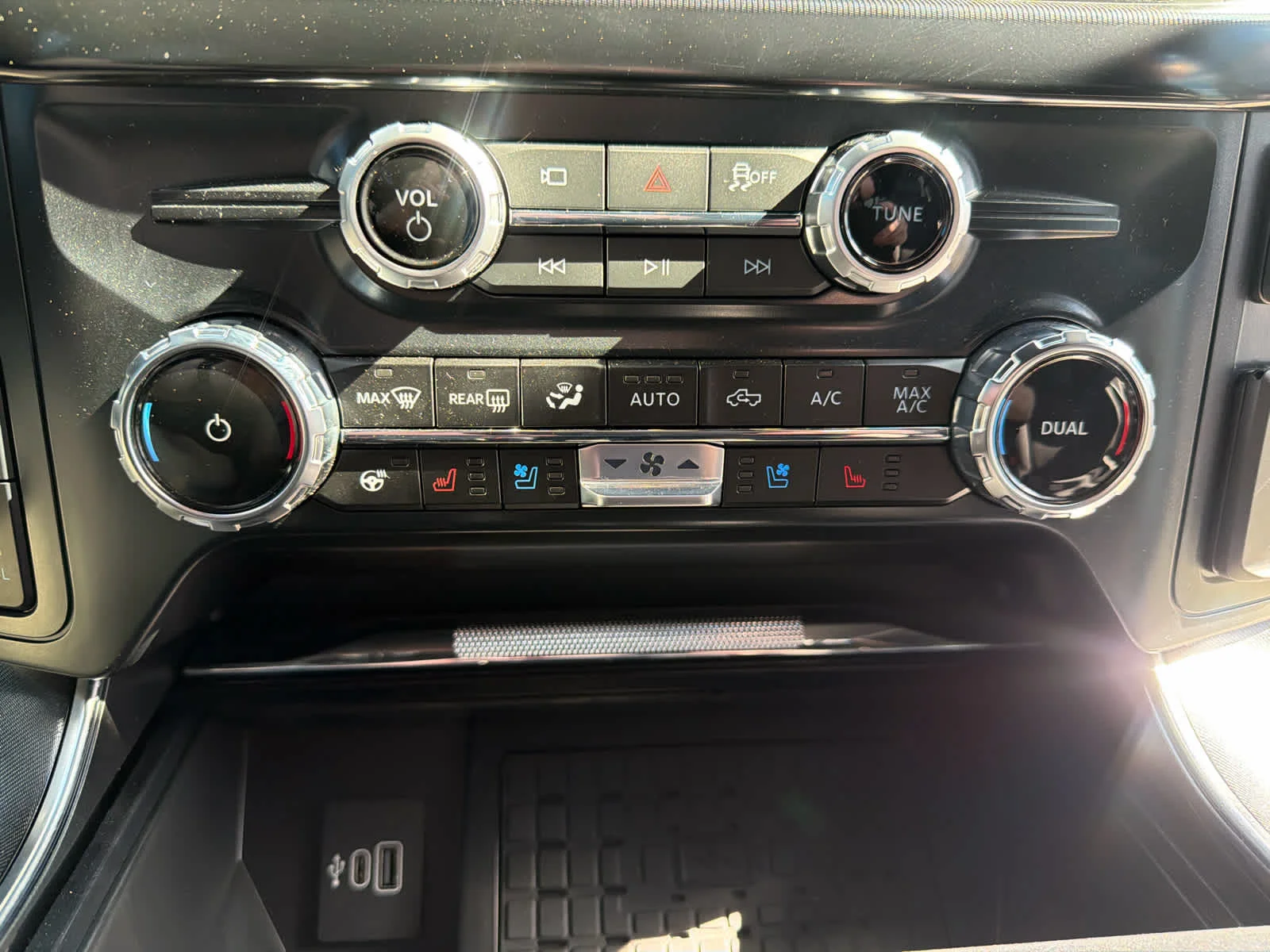 Used 2025 White Ford Raptor image 21
