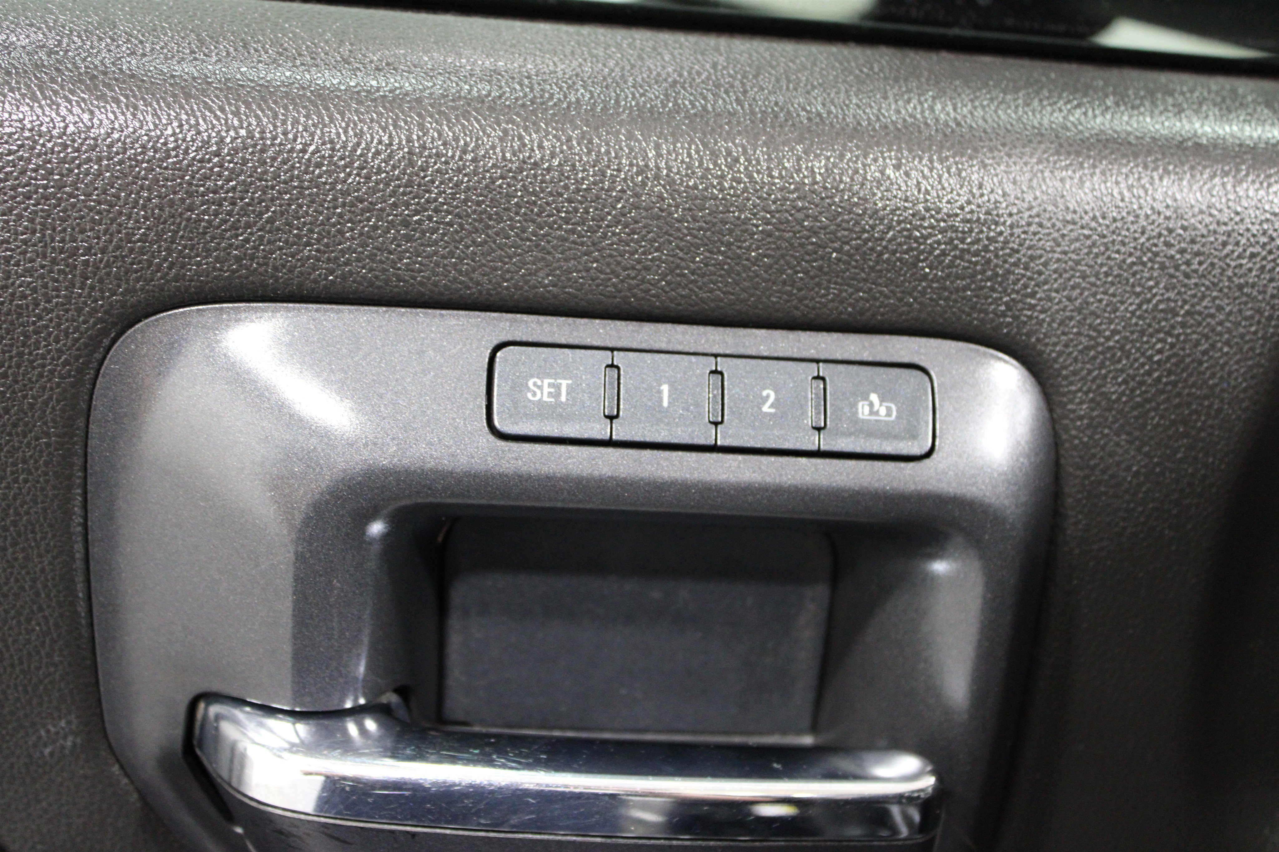 Used 2015 Black Chevrolet LTZ image 8