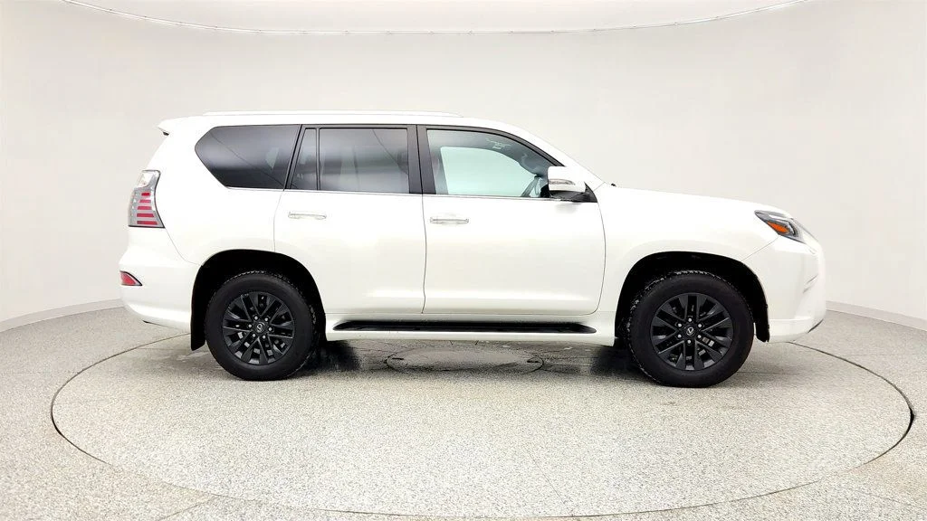 Used 2023 Eminent White Pearl Lexus GX 460 Premium 4WD with Plus Package, Tow Hitch & Heated SW image 4