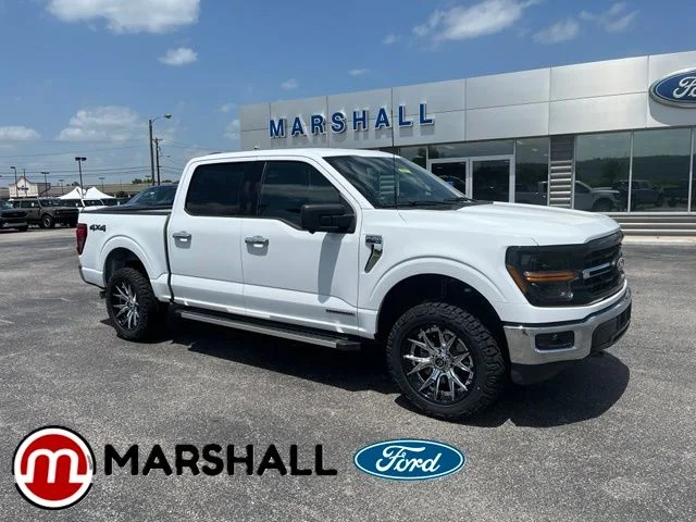 Used 2024 White Ford XLT image 1