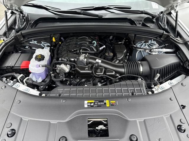 New 2026 Bright White Clear-Coat Exterior Paint Jeep Laredo image 28