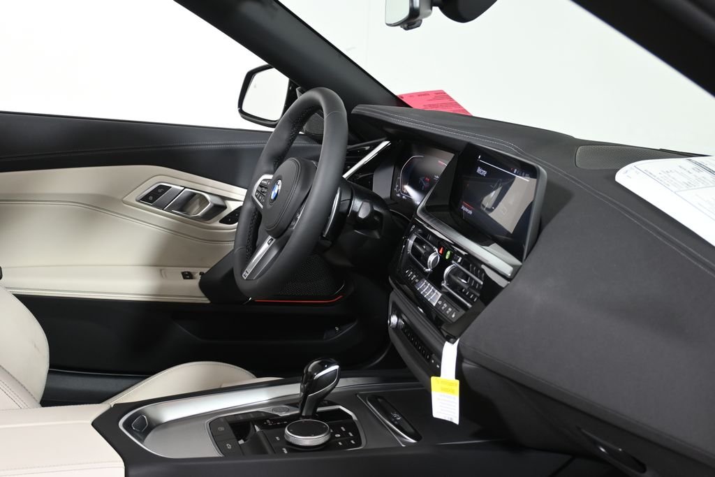 New 2026 Black Sapphire Metallic BMW sDrive30i image 38