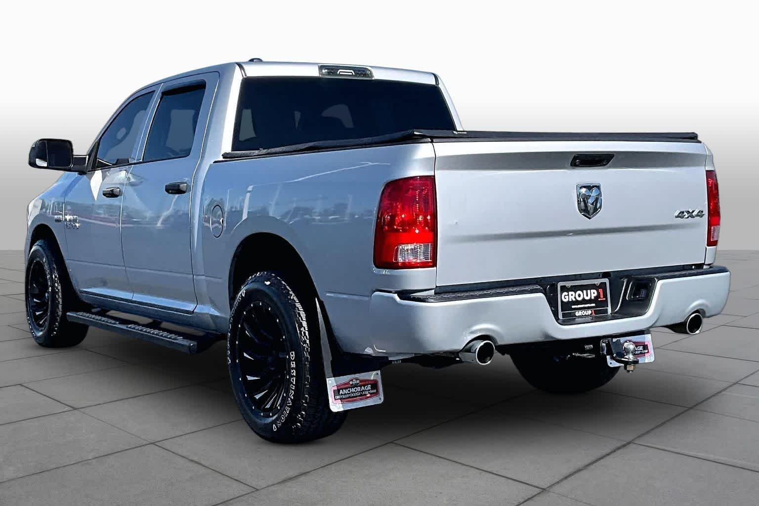 Used 2015 Bright Silver Metallic Clearcoat Ram Express image 11