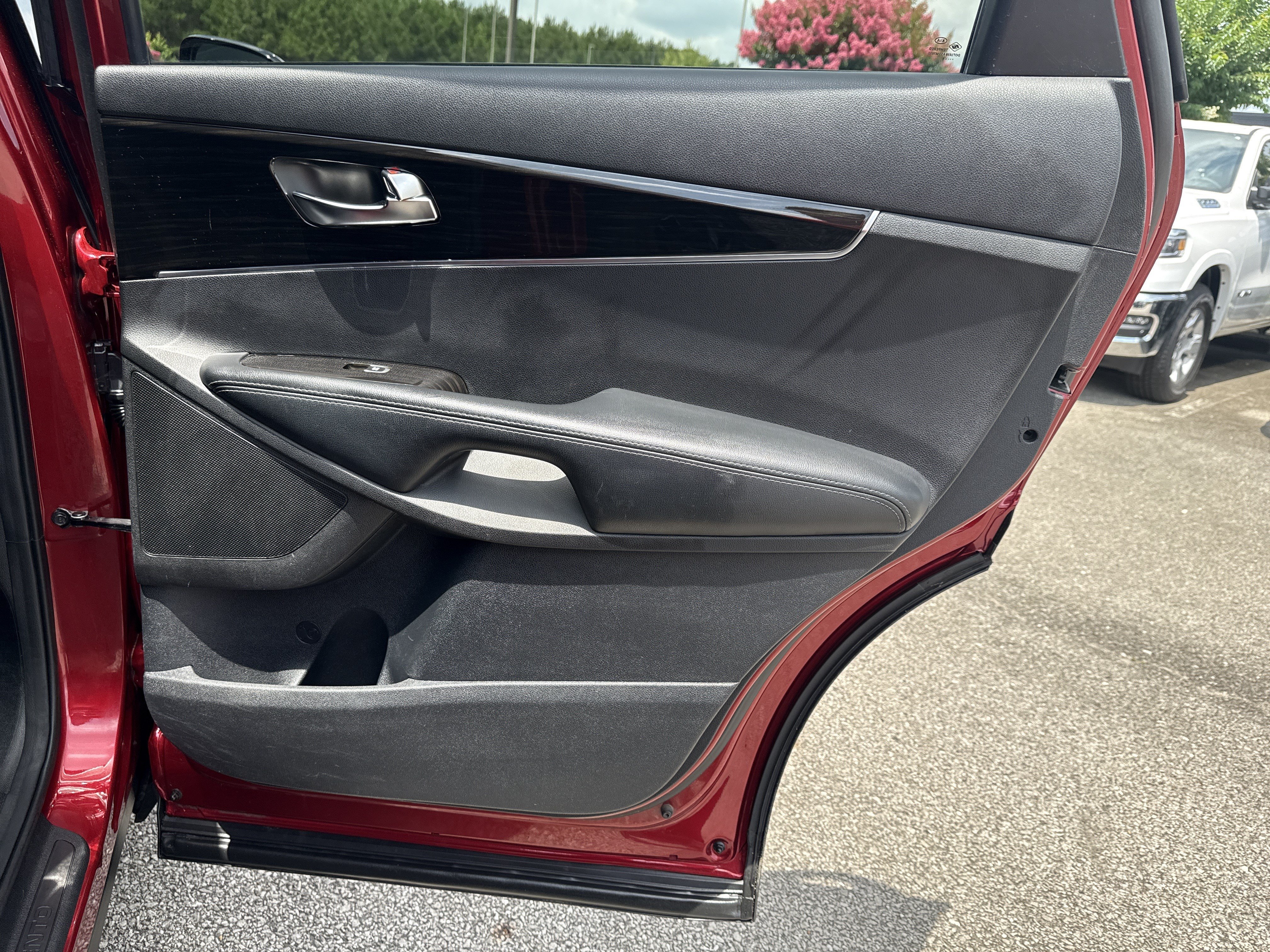 Used 2019 Passion Red Kia S V6 image 16