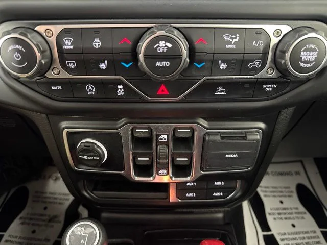 Used 2020 Silver Jeep Overland image 16